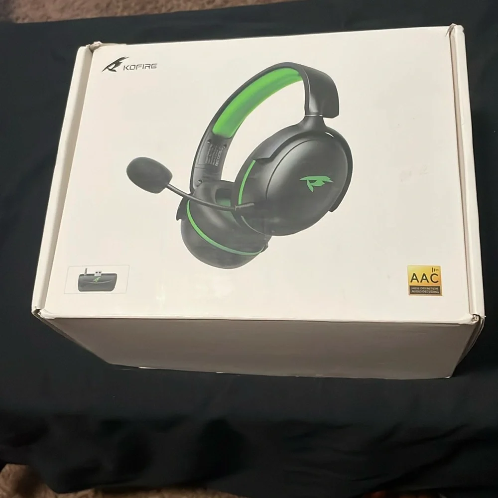 Razer Black and Green Headset for Immersive Gaming